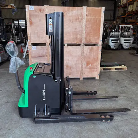 1.2 Tonne Lithium-Ion Pallet Stacker 6