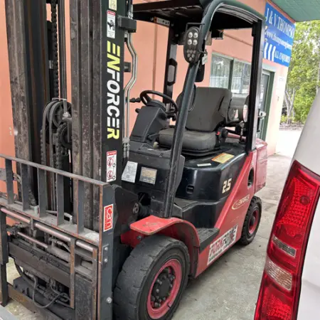 Enforcer FG25T-NHC Forklift