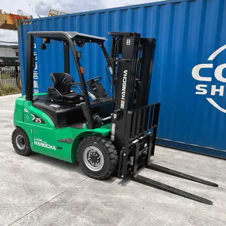 2.5 Tonne Lithium Ion 4-Wheel Forklift 10